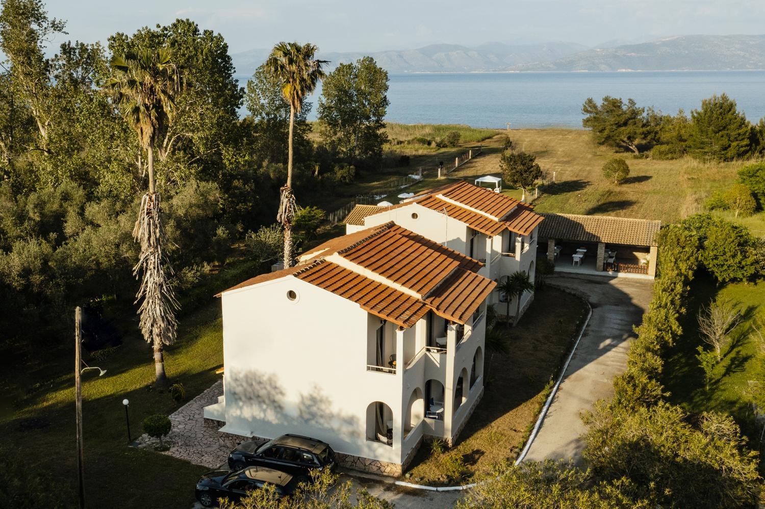 Parakladi Seaside Retreat Appartement Lefkímmi Buitenkant foto